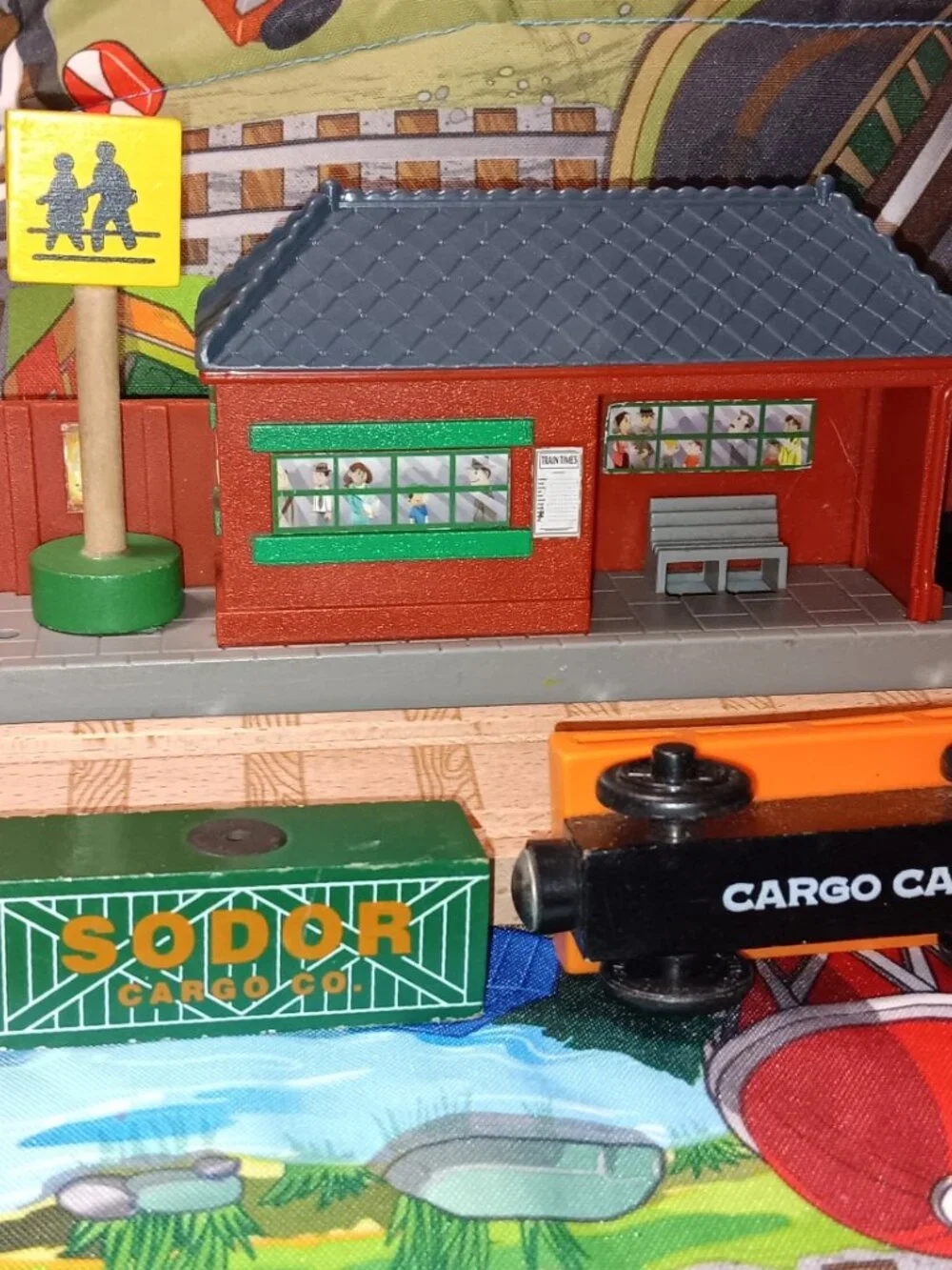 Thomas Wooden Railway Train Track Sodor Shipping Cargo Car Orange Green